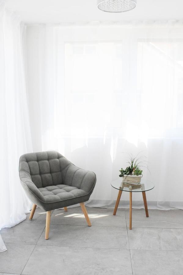 Kleine Studio-Wohnung, Kontaktloser Check-In メッケンベウーレン エクステリア 写真